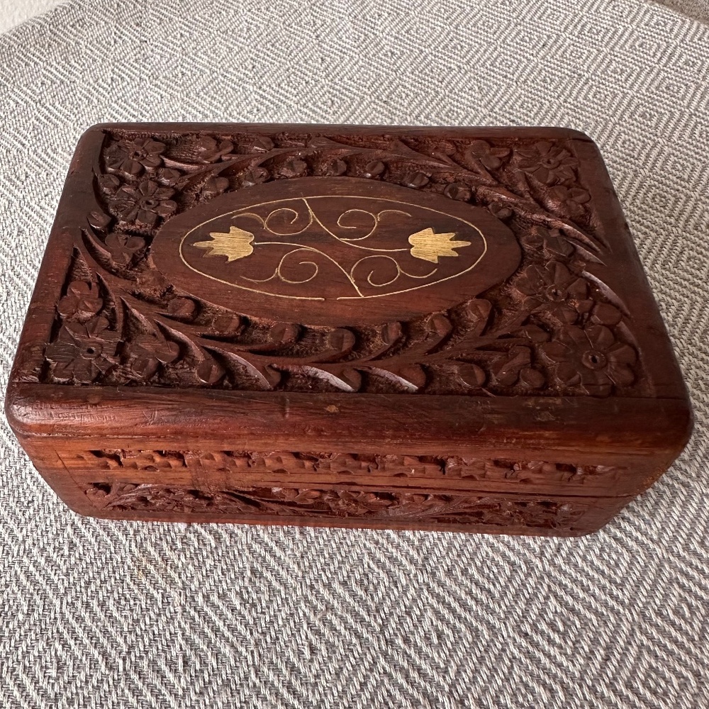 Vintage Hand-Carved Wooden Jewelry Box with Inlaid Floral Design 6x4" India